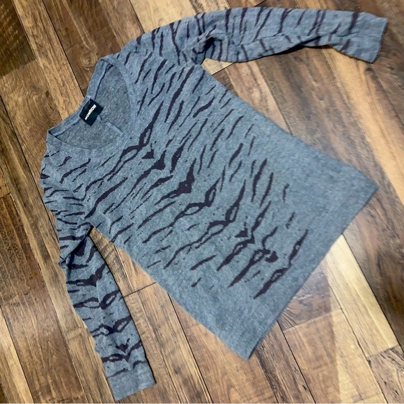 Monrow tiger stripe knit sweater size small - Picture 1 of 4